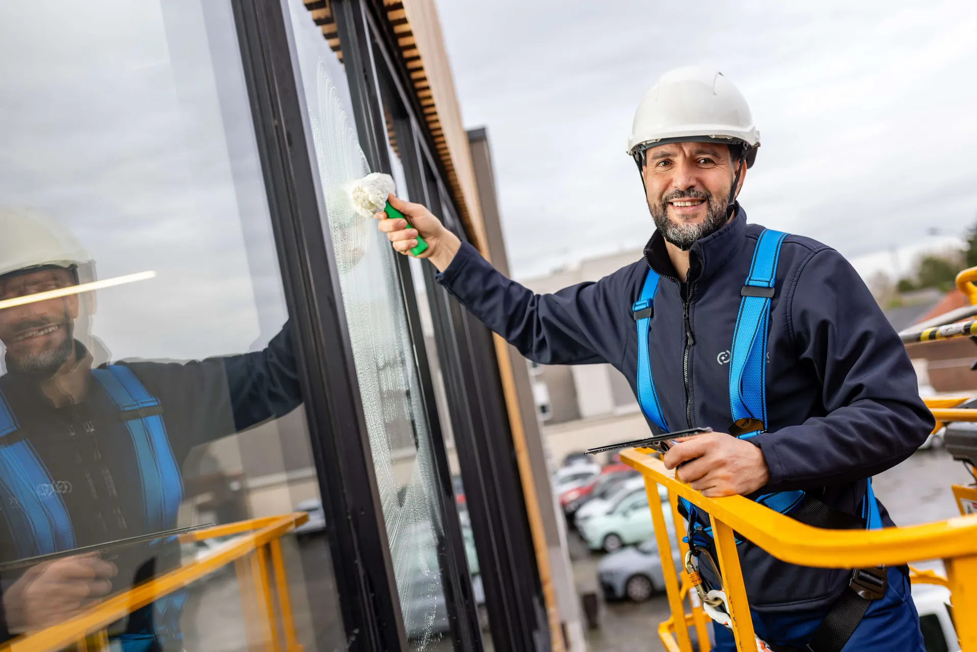nettoyer des vitres en hauteur​